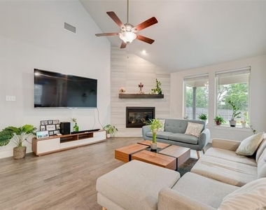 5805 Fuder Drive - Photo Thumbnail 2