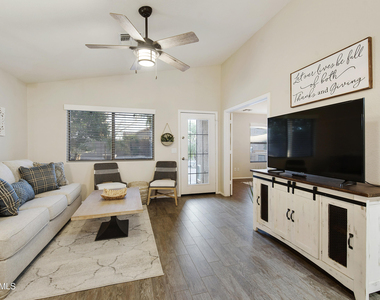 16671 W Rimrock Street - Photo Thumbnail 11