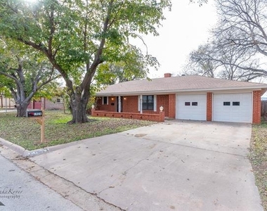 1926 Richland Drive - Photo Thumbnail 30