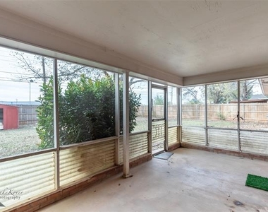 1926 Richland Drive - Photo Thumbnail 28