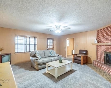 1926 Richland Drive - Photo Thumbnail 1