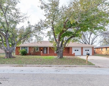 1926 Richland Drive - Photo Thumbnail 29