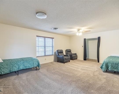 1926 Richland Drive - Photo Thumbnail 25