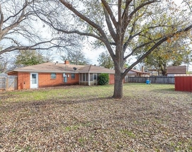 1926 Richland Drive - Photo Thumbnail 35