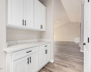 9310 E Crystal Drive - Photo Thumbnail 21