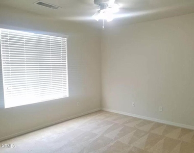 2018 W Davis Road - Photo Thumbnail 14