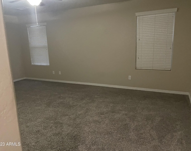 2018 W Davis Road - Photo Thumbnail 16