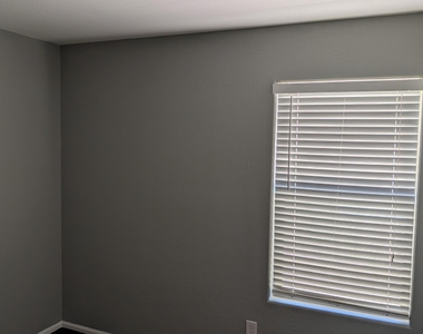 1377 E Pryor Road - Photo Thumbnail 24