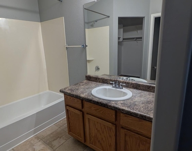 1377 E Pryor Road - Photo Thumbnail 9
