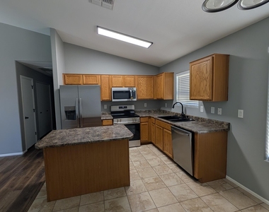 1377 E Pryor Road - Photo Thumbnail 12
