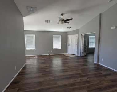 1377 E Pryor Road - Photo Thumbnail 11