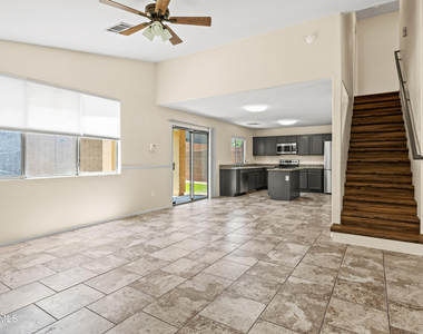 21827 N 40th Way - Photo Thumbnail 1