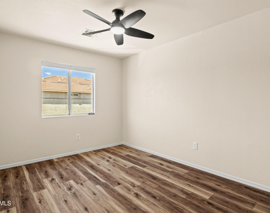 21827 N 40th Way - Photo Thumbnail 21