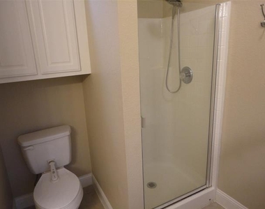 316 Hacienda Drive - Photo Thumbnail 21