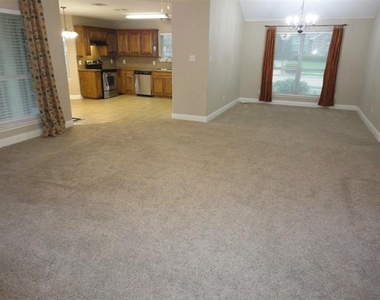 316 Hacienda Drive - Photo Thumbnail 13