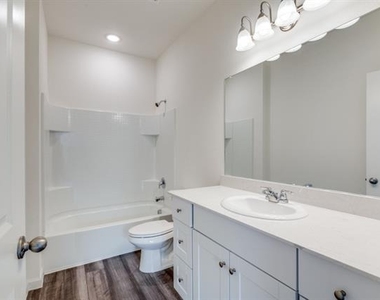1512 Ancer Way - Photo Thumbnail 10