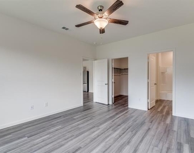 1512 Ancer Way - Photo Thumbnail 5