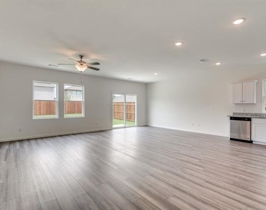 1512 Ancer Way - Photo Thumbnail 2