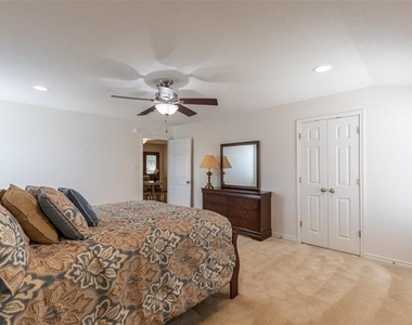 2650 Madison Avenue - Photo Thumbnail 17