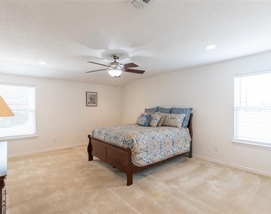 2650 Madison Avenue - Photo Thumbnail 18