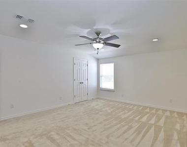 2650 Madison Avenue - Photo Thumbnail 12