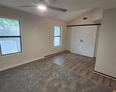 8109 Tinsley Lane - Photo Thumbnail 5