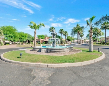481 W Half Moon Way - Photo Thumbnail 33