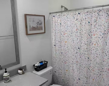 8908 W Solano Drive - Photo Thumbnail 11