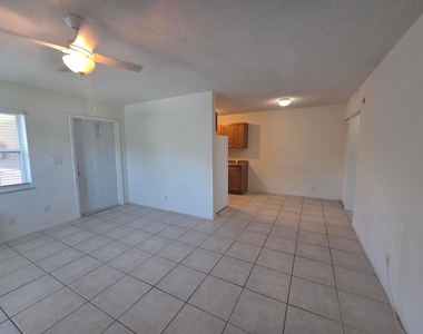 701 Se 15th Street - Photo Thumbnail 1