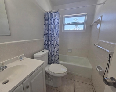 701 Se 15th Street - Photo Thumbnail 6