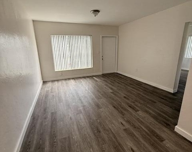2802 Sw 36th Avenue - Photo Thumbnail 6