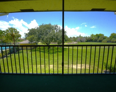 1523 Meadows Circle W - Photo Thumbnail 5
