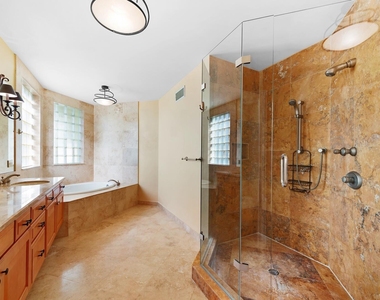 804 Ne 16th Avenue - Photo Thumbnail 6