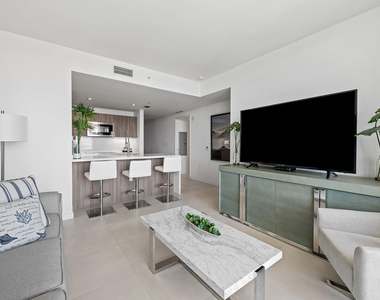 401 N Birch Road - Photo Thumbnail 5