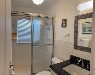 1055 Country Club Drive - Photo Thumbnail 21