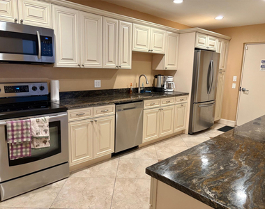 1055 Country Club Drive - Photo Thumbnail 48