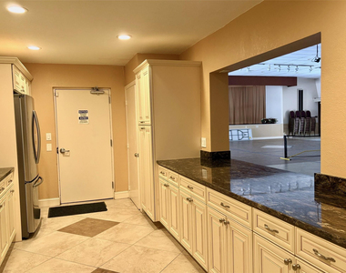 1055 Country Club Drive - Photo Thumbnail 47