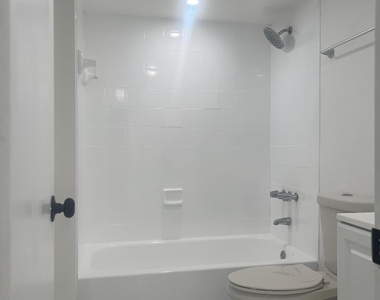 2055 Sw 122nd - Photo Thumbnail 11