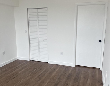 2055 Sw 122nd - Photo Thumbnail 8