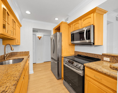 1515 E Broward Boulevard - Photo Thumbnail 1