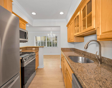 1515 E Broward Boulevard - Photo Thumbnail 2