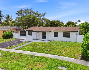 1060 Sw 5th Terrace - Photo Thumbnail 26