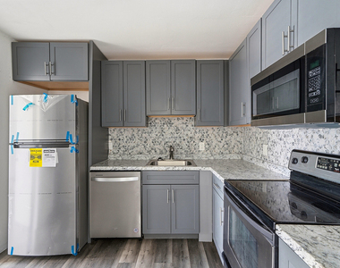 1060 Sw 5th Terrace - Photo Thumbnail 5