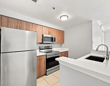 5860 W Sample Road - Photo Thumbnail 16