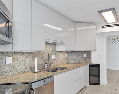 1340 S Ocean Boulevard - Photo Thumbnail 15