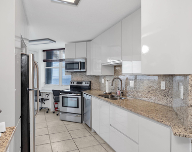 1340 S Ocean Boulevard - Photo Thumbnail 16