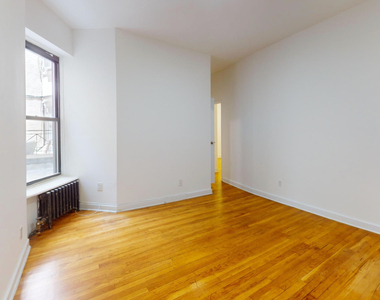324 East 91st Street - Photo Thumbnail 4