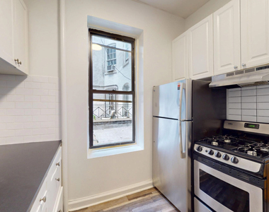 324 East 91st Street - Photo Thumbnail 1