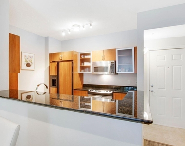 802 W Windward Way - Photo Thumbnail 6