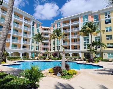 802 W Windward Way - Photo Thumbnail 20